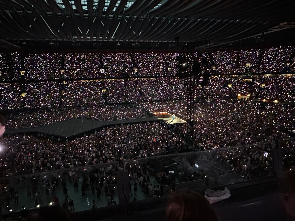 The kingdom lights shined